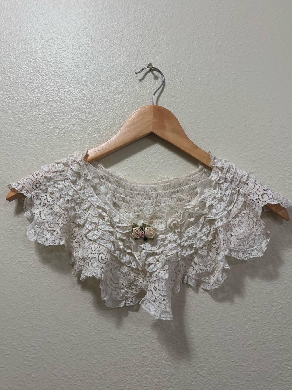 Victorian Lace Ruffled Capelet Top with Floral Accent - White